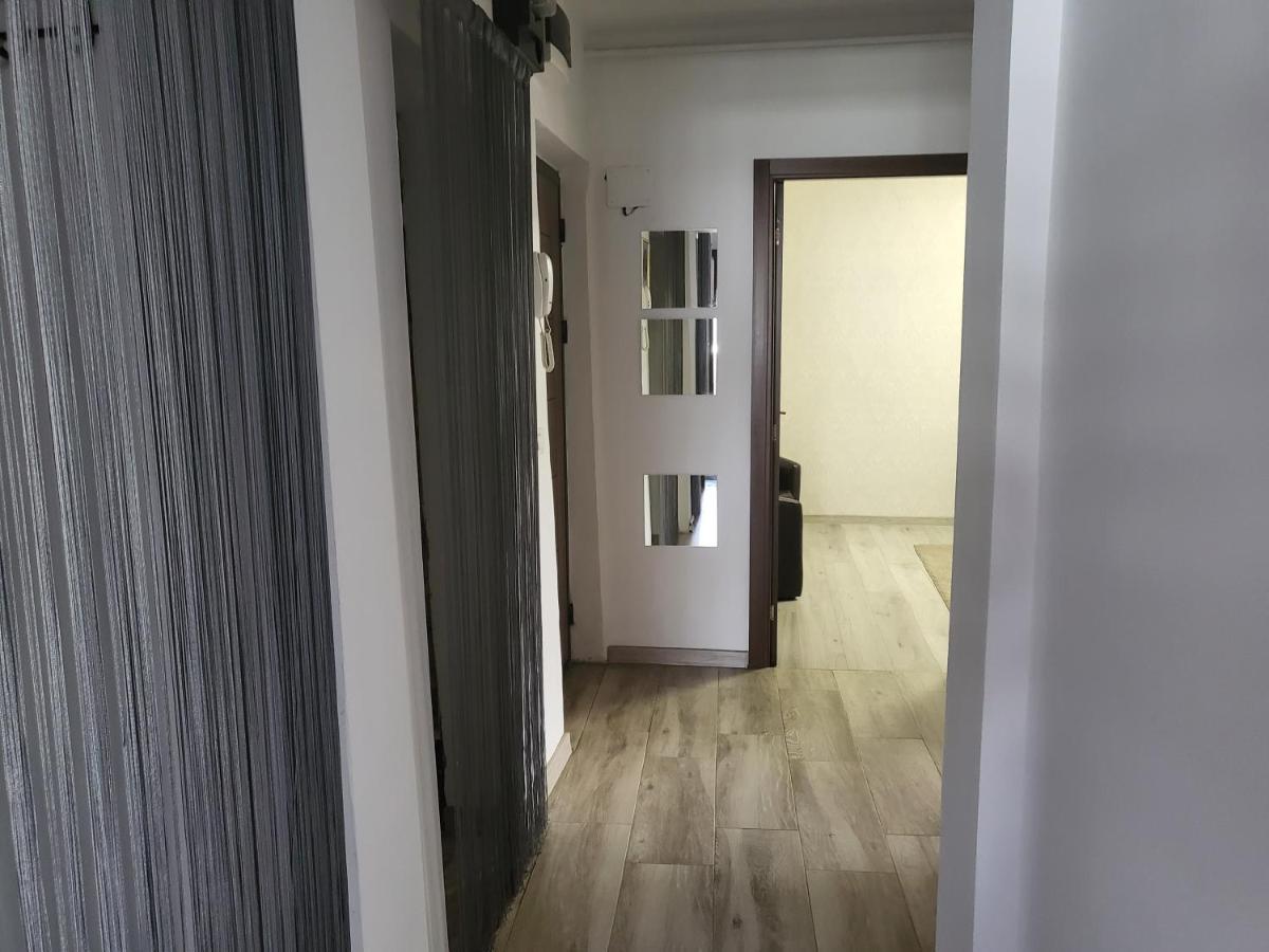 Apartament Cu 3 Camere Chiar In Inima Capitalei Bucarest Exterior foto